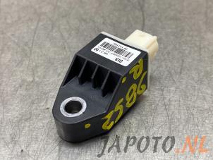 Usados Sensor de airbag Hyundai i40 CW (VFC) 2.0 GDI 16V Precio € 29,95 Norma de margen ofrecido por Japoto Parts B.V.