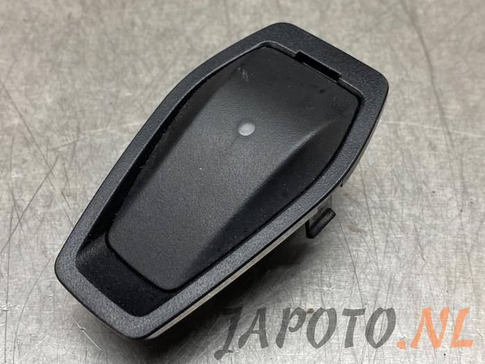 Gebrauchte Lichtsensor Hyundai i40 CW (VFC) 2.0 GDI 16V Preis € 26,20 Margenregelung angeboten von Japoto Parts B.V.