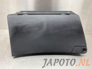 Usagé Boîte à gants Hyundai i40 CW (VFC) 2.0 GDI 16V Prix € 74,95 Règlement à la marge proposé par Japoto Parts B.V.