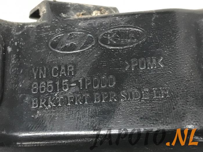 Front bumper bracket, left from a Kia Venga 1.6 CVVT 16V 2012