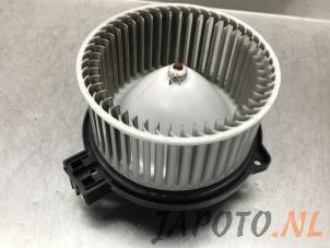 Usados Motor de ventilador de calefactor Mazda 6 (GH12/GHA2) 2.0i 16V S-VT Precio € 34,95 Norma de margen ofrecido por Japoto Parts B.V.