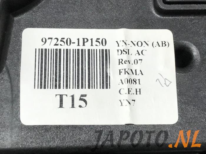 Panneau de commandes chauffage d'un Kia Venga 1.6 CVVT 16V 2012