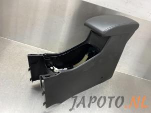 Usagé Console centrale Suzuki Baleno 1.0 Booster Jet Turbo 12V Prix € 99,00 Règlement à la marge proposé par Japoto Parts B.V.