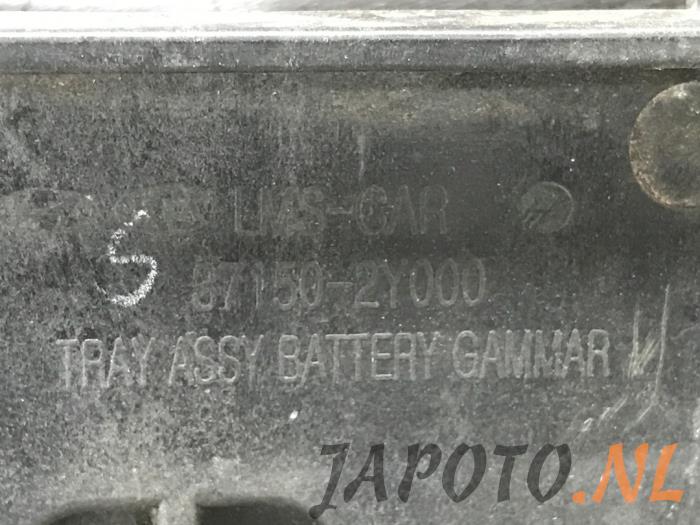 Pojemnik na akumulator z Kia Sportage (SL) 1.6 GDI 16V 4x2 2014