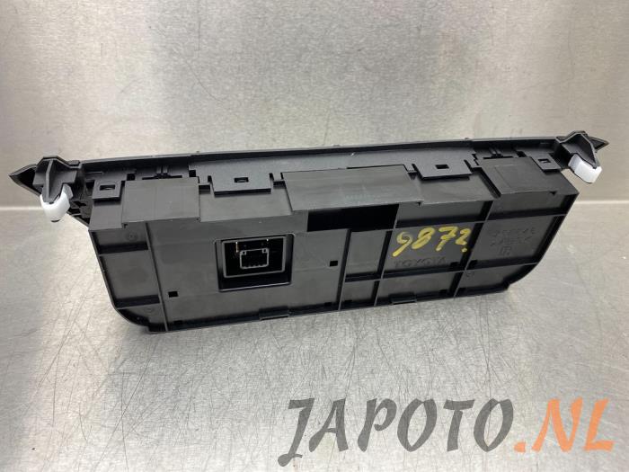 Heizung Bedienpaneel van een Toyota RAV4 (A4) 2.5 Hybrid 16V VVT-i 4x4 2019