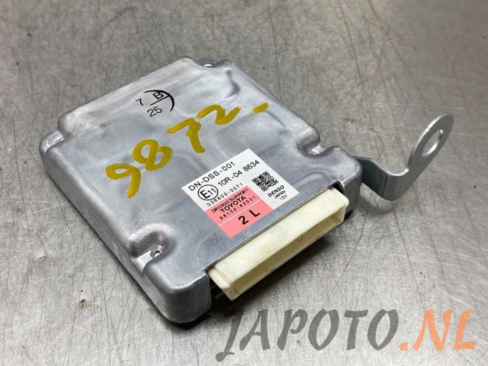Used Cruise control computer Toyota RAV4 (A4) 2.5 Hybrid 16V VVT-i 4x4 Price € 209,95 Margin scheme offered by Japoto Parts B.V.