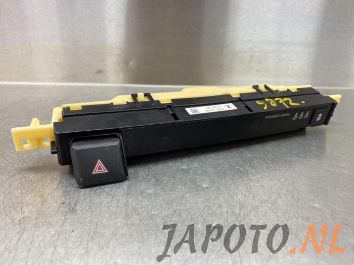 Begagnade Innerdisplay Toyota RAV4 (A4) 2.5 Hybrid 16V VVT-i 4x4 Pris € 52,45 Marginaltabell erbjuds av Japoto Parts B.V.