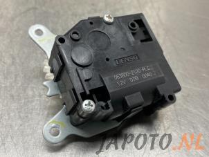 Usados Motor de válvula de calefactor Toyota RAV4 (A4) 2.5 Hybrid 16V VVT-i 4x4 Precio € 29,95 Norma de margen ofrecido por Japoto Parts B.V.