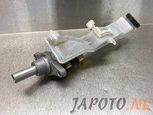 Używane Glówny cylinder hamulcowy Mazda CX-5 (KE,GH) 2.0 SkyActiv-G 16V 2WD Cena € 60,44 Z VAT oferowane przez Japoto Parts B.V.