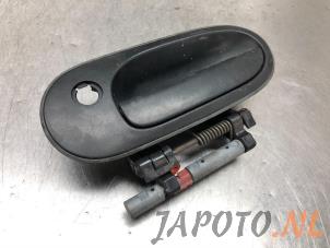 Used Front door handle 4-door, right Nissan Almera Tino (V10M) 1.8 16V Price € 19,95 Margin scheme offered by Japoto Parts B.V.