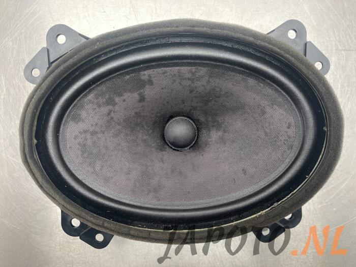Używane Glosnik Isuzu D-Max (TFR/TFS) 2.5 D Twin Turbo Cena € 25,40 Z VAT oferowane przez Japoto Parts B.V.