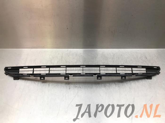 Używane Grill Toyota C-HR (X1,X5) 1.2 16V Turbo Cena € 63,46 Z VAT oferowane przez Japoto Parts B.V.