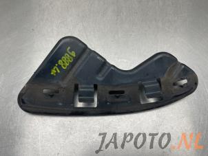 Used Front bumper bracket, left Kia Sportage (SL) 1.6 GDI 16V 4x2 Price € 19,95 Margin scheme offered by Japoto Parts B.V.