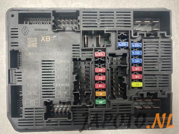 Fuse box from a Nissan Micra (K14) 0.9 IG-T 12V 2017
