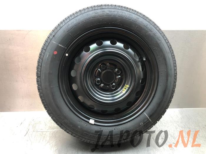 Toyota Corolla Roues de secours stock ProxyParts.fr