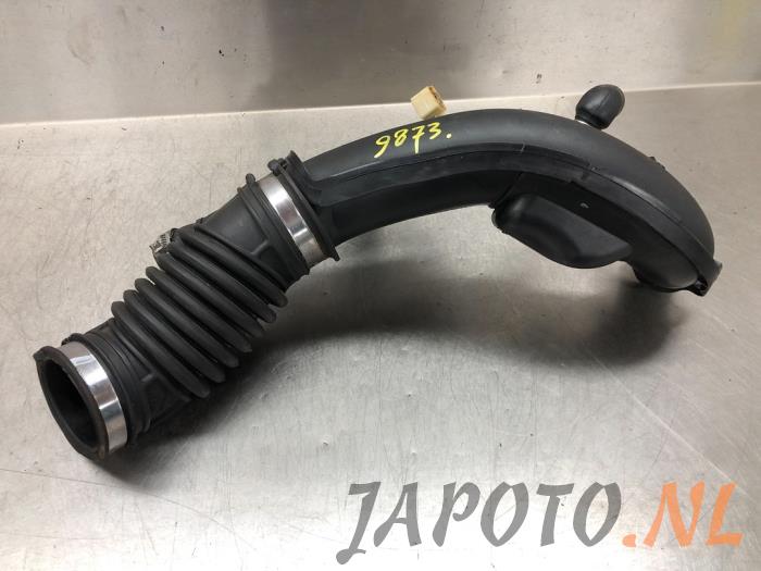 Air intake hose from a Nissan Micra (K14) 0.9 IG-T 12V 2017