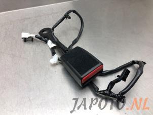Usagé Insertion ceinture de sécurité avant droite Nissan Micra (K14) 0.9 IG-T 12V Prix € 29,95 Règlement à la marge proposé par Japoto Parts B.V.