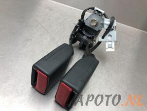 Usagé Insertion ceinture de sécurité arrière droite Mazda CX-5 (KE,GH) 2.0 SkyActiv-G 16V 2WD Prix € 30,19 Prix TTC proposé par Japoto Parts B.V.