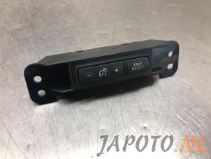 Used Cruise control switch Nissan Micra (K14) 0.9 IG-T 12V Price € 14,95 Margin scheme offered by Japoto Parts B.V.