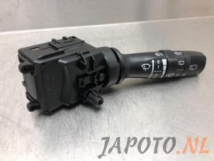 Używane Przelacznik wycieraczki Hyundai iX35 (LM) 1.6 GDI 16V Cena € 49,00 Procedura marży oferowane przez Japoto Parts B.V.