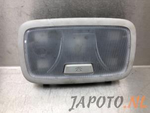 Używane Oswietlenie wewnetrzne tyl Hyundai iX35 (LM) 1.6 GDI 16V Cena € 19,95 Procedura marży oferowane przez Japoto Parts B.V.
