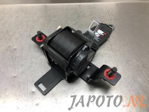 Usagé Ceinture de sécurité arrière centre Kia Venga 1.4 CVVT 16V Prix € 49,95 Règlement à la marge proposé par Japoto Parts B.V.
