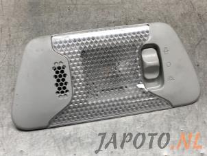 Usagé Eclairage intérieur avant Toyota Aygo (B40) 1.0 12V VVT-i Prix € 14,95 Règlement à la marge proposé par Japoto Parts B.V.