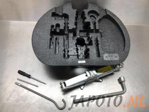 Usagé Kit d'outils Honda Civic (FA/FD) 1.3 Hybrid Prix € 34,95 Règlement à la marge proposé par Japoto Parts B.V.