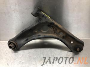 Usagé Bras de suspension bas avant droit Toyota Aygo (B40) 1.0 12V VVT-i Prix € 34,95 Règlement à la marge proposé par Japoto Parts B.V.