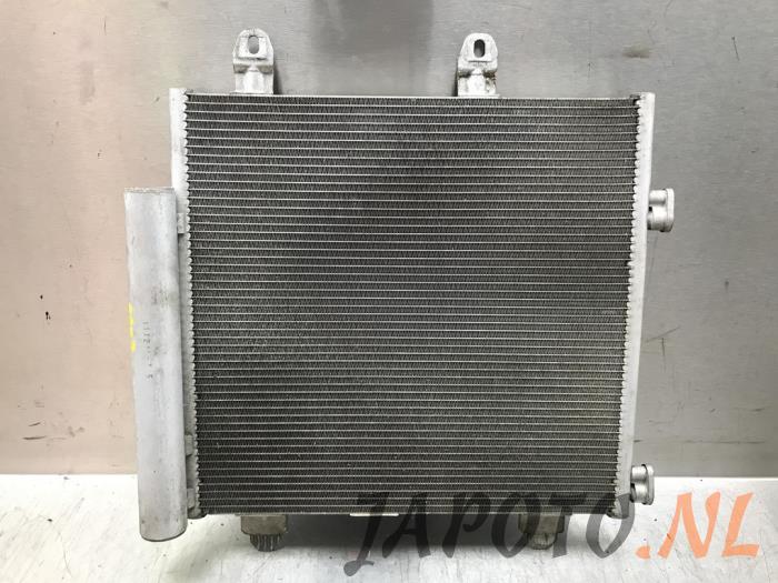 Usagé Radiateur clim Toyota Aygo (B40) 1.0 12V VVT-i Prix € 52,45 Règlement à la marge proposé par Japoto Parts B.V.