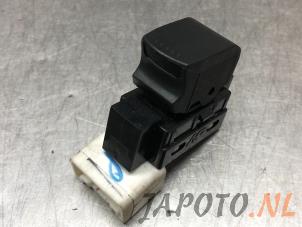 Used Electric window switch Nissan Pixo (D31S) 1.0 12V Price € 15,00 Margin scheme offered by Japoto Parts B.V.