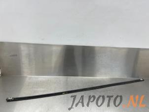 Used Roof strip, left Mitsubishi Space Star (A0) 1.0 12V Price € 25,00 Margin scheme offered by Japoto Parts B.V.
