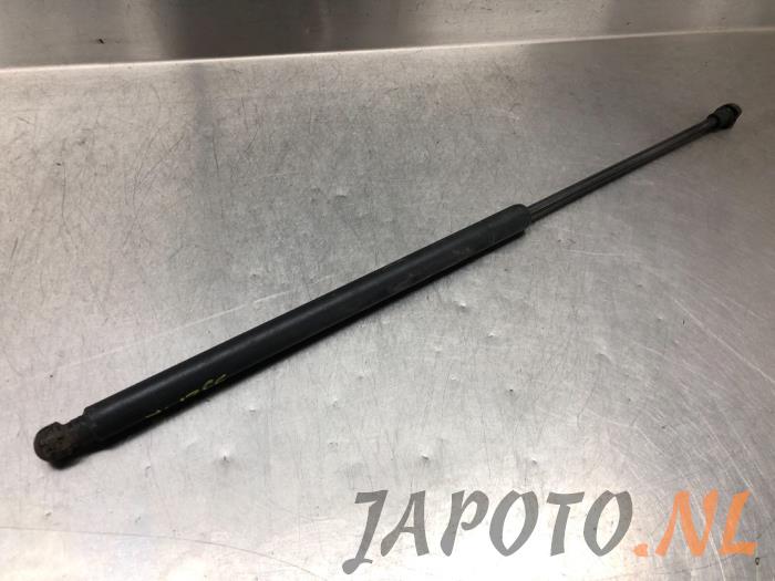 Rear gas strut, right from a Mitsubishi Space Star (A0) 1.0 12V 2019