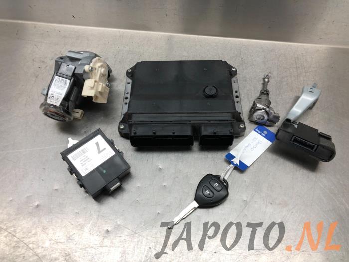 Used Ignition lock + computer Toyota Verso 1.8 16V VVT-i Price € 209,95 Margin scheme offered by Japoto Parts B.V.
