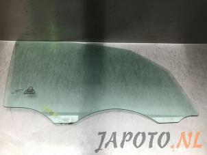 Usados Ventanilla de puerta de 4 puertas derecha delante Hyundai iX20 (JC) 1.4i 16V Precio € 49,95 Norma de margen ofrecido por Japoto Parts B.V.