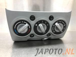 Usagé Panneau de commandes chauffage Suzuki Alto (GF) 1.0 12V Prix € 19,95 Règlement à la marge proposé par Japoto Parts B.V.