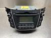 Reproductor de CD y radio de un Hyundai i30 (GDHB5) 1.4 16V 2016