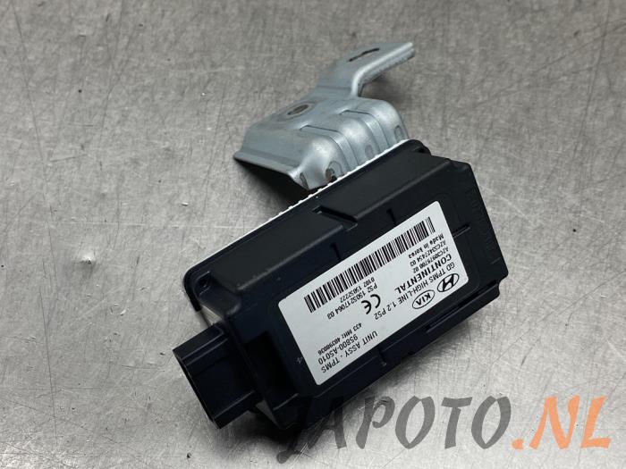 Begagnade Däcktrycksmodul Hyundai i30 (GDHB5) 1.4 16V Pris € 26,24 Marginaltabell erbjuds av Japoto Parts B.V.