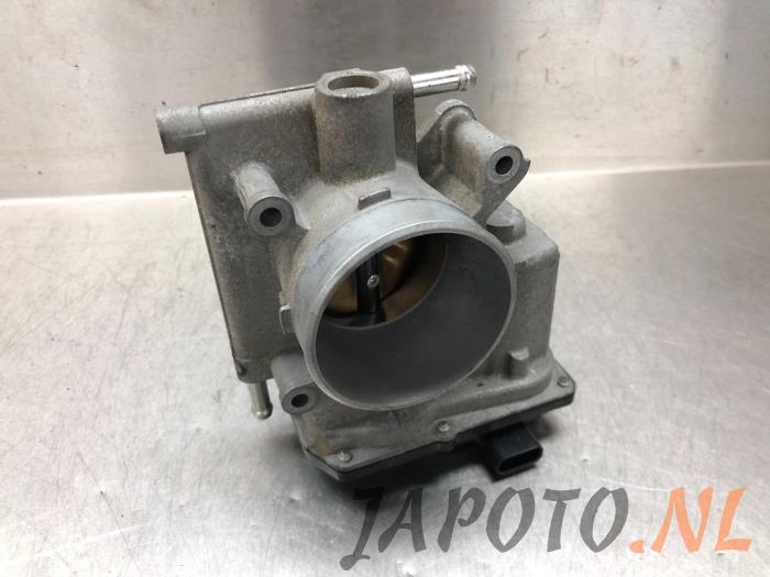 Throttle body Mazda 6 SportBreak 1.8i 16V - L3R413640 L8 FOMOCO