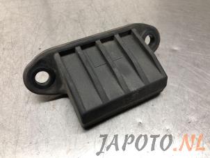 Usados Interruptor del portón trasero Toyota RAV4 (A4) 2.0 16V VVT-i 4x4 Precio € 39,95 Norma de margen ofrecido por Japoto Parts B.V.