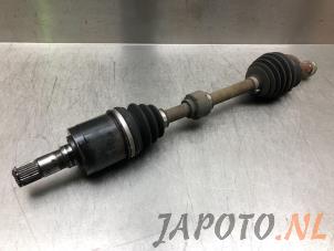 Usagé Arbre de transmission avant gauche Mazda 6 SportBreak (GH19/GHA9) 1.8i 16V Prix € 74,95 Règlement à la marge proposé par Japoto Parts B.V.