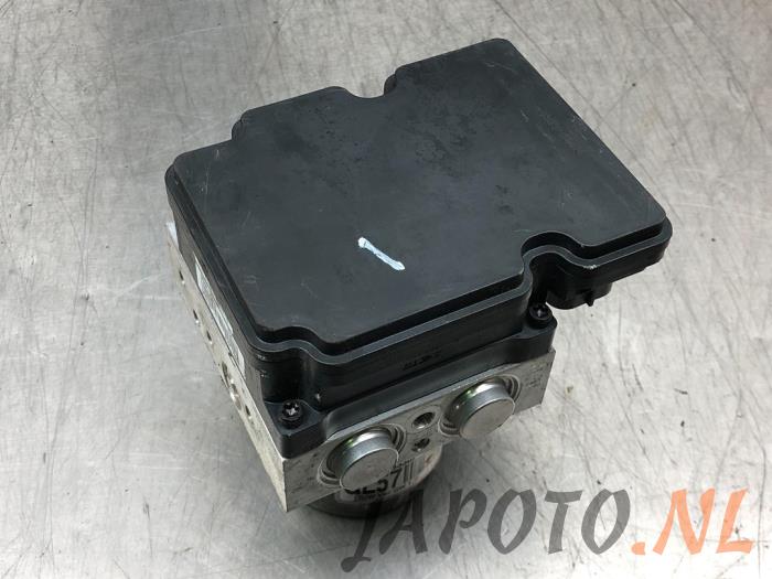 Used ABS pump Hyundai i30 Wagon (GDHF5) 1.6 CRDi Blue Drive 16V VGT Price € 78,70 Margin scheme offered by Japoto Parts B.V.