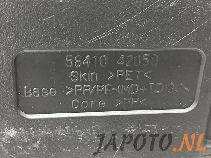 Plyta podlogowa bagaznika z Mitsubishi Colt (Z2/Z3) 1.3 16V 2009