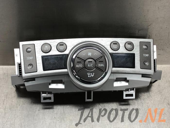 Panel sterowania nagrzewnicy z Toyota Verso 2.2 16V D-CAT 2011