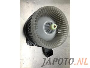 Usagé Moteur de ventilation chauffage Honda Civic (FK1/2/3) 1.4i VTEC 16V Prix € 59,99 Règlement à la marge proposé par Japoto Parts B.V.