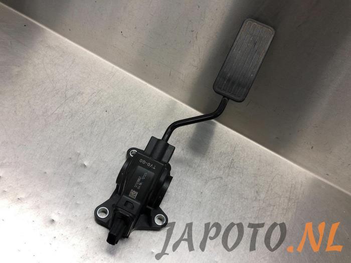 Używane Pedal gazu Honda Civic (FK1/2/3) 1.4i VTEC 16V Cena € 36,70 Procedura marży oferowane przez Japoto Parts B.V.