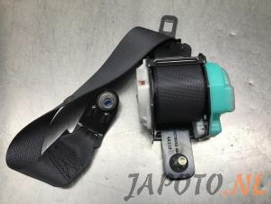 Usagé Ceinture de sécurité arrière centre Honda Civic (FK1/2/3) 1.4i VTEC 16V Prix € 49,95 Règlement à la marge proposé par Japoto Parts B.V.
