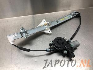 Gebrauchte Fenstermechanik 4-türig links vorne Mazda 2 (DJ/DL) 1.5 SkyActiv-G 90 Preis € 49,95 Margenregelung angeboten von Japoto Parts B.V.