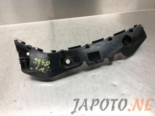 Używane Wspornik zderzaka lewy tyl Mazda 2 (DJ/DL) 1.5 SkyActiv-G 90 Cena € 19,00 Procedura marży oferowane przez Japoto Parts B.V.