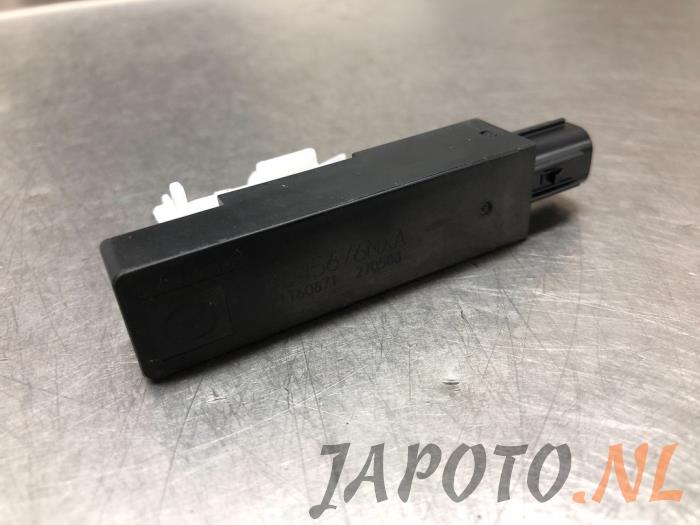 Używane Keyless Entry-Antena Mazda 2 (DJ/DL) 1.5 SkyActiv-G 90 Cena € 20,95 Procedura marży oferowane przez Japoto Parts B.V.